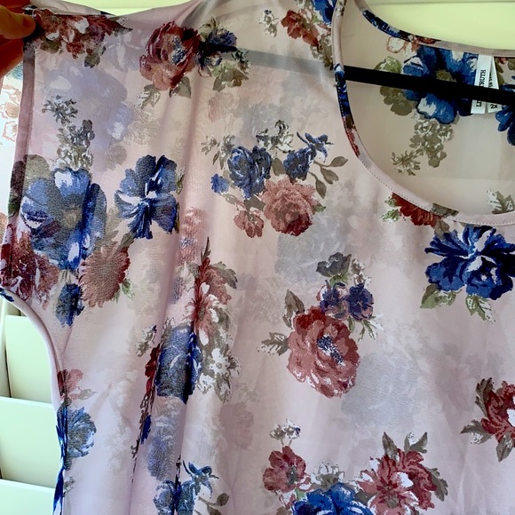 Violet floral short sleeve blouse - Picture 2 of 3